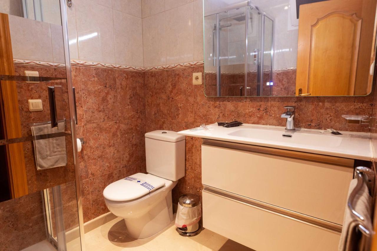 Hotel La Estrella Del Mediterraneo Roda de Bará Buitenkant foto