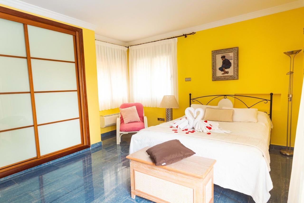 Hotel La Estrella Del Mediterraneo Roda de Bará Buitenkant foto