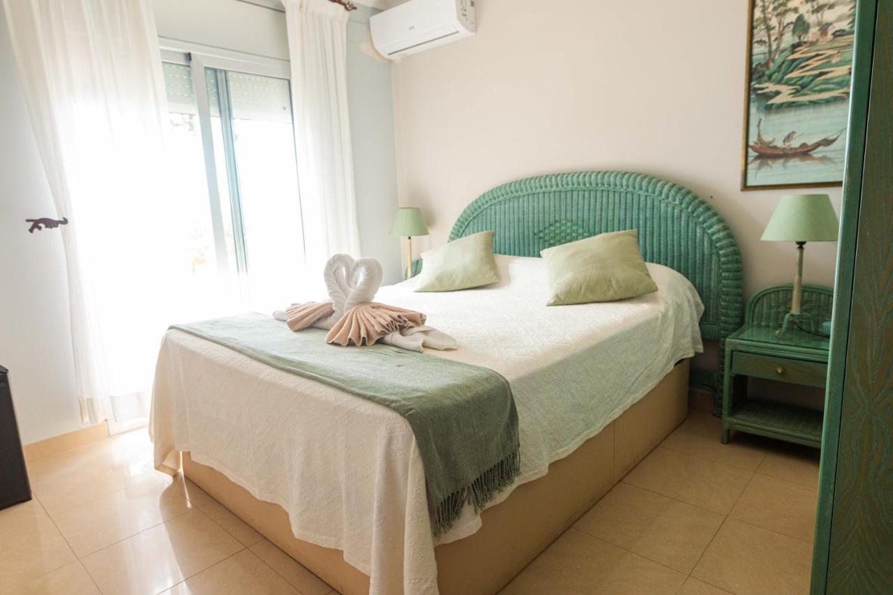 Hotel La Estrella Del Mediterraneo Roda de Bará Buitenkant foto