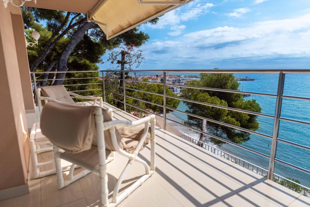 Hotel La Estrella Del Mediterraneo Roda de Bará Buitenkant foto